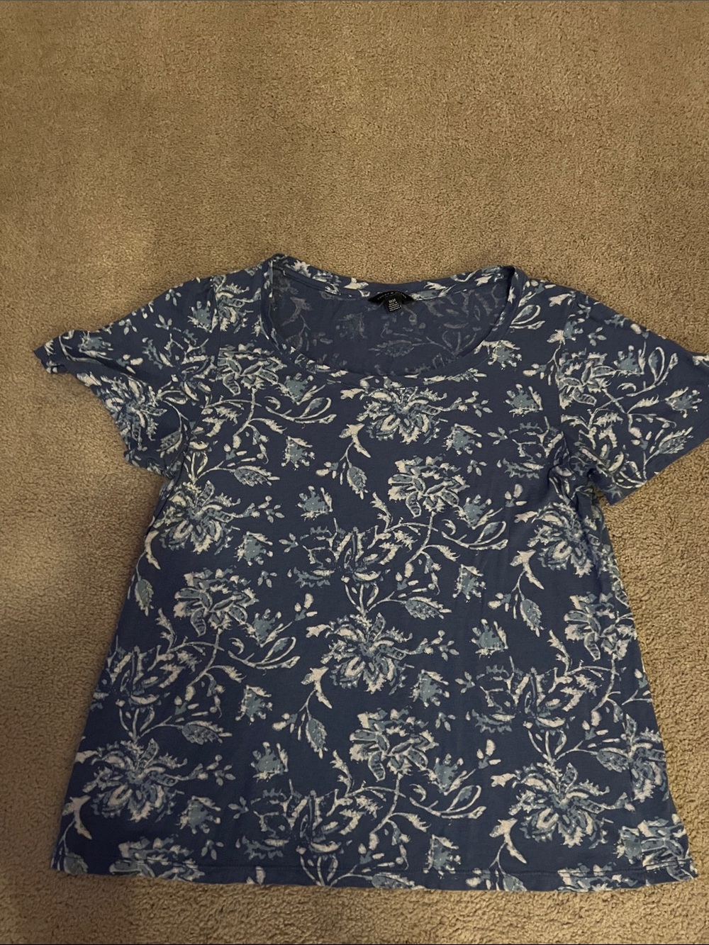 Lucky Brand Blue Floral Short-Sleeve Women's Top- size Medium, EUC